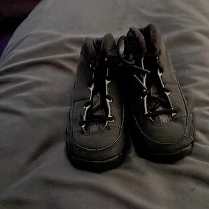 Greet n black Jordan for kids